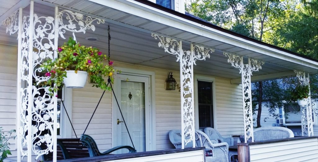 Custom Decorative Iron Columns